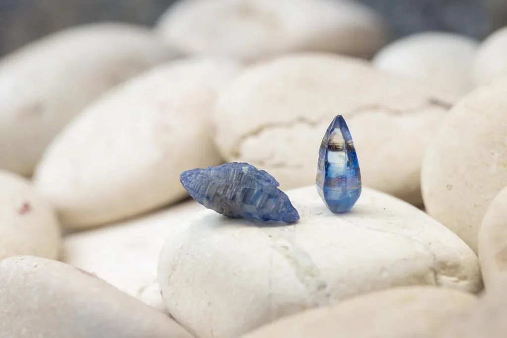 blue sapphire corundum