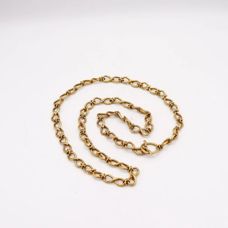 Gold sautoir chain 